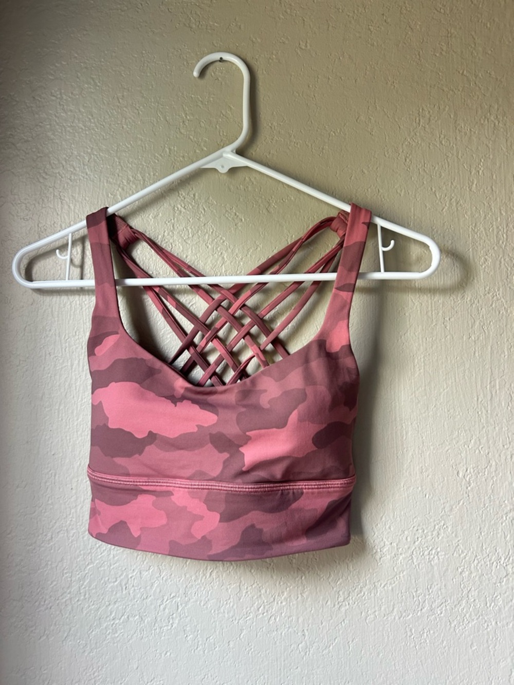 Lululemon Free to Be Long-Line Bra Size 4